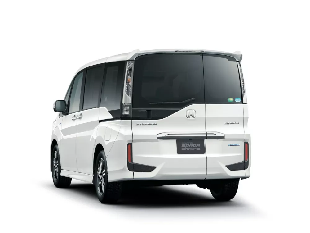 Автомобиль Honda Stepwgn V Рестайлинг Минивэн Spada