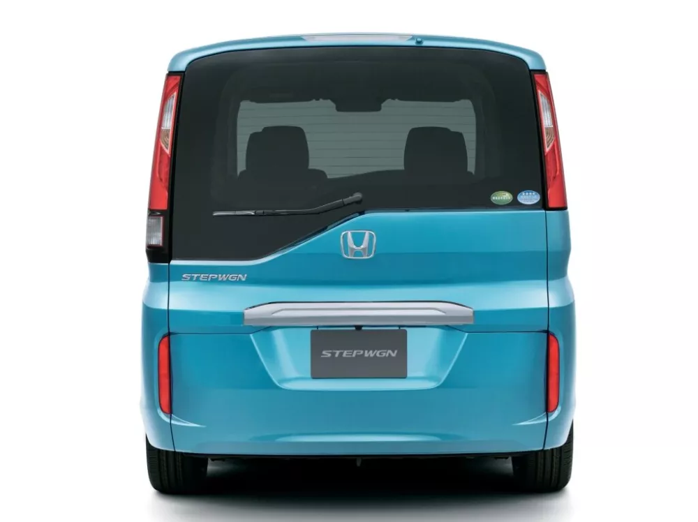 Автомобиль Honda Stepwgn V Рестайлинг Минивэн