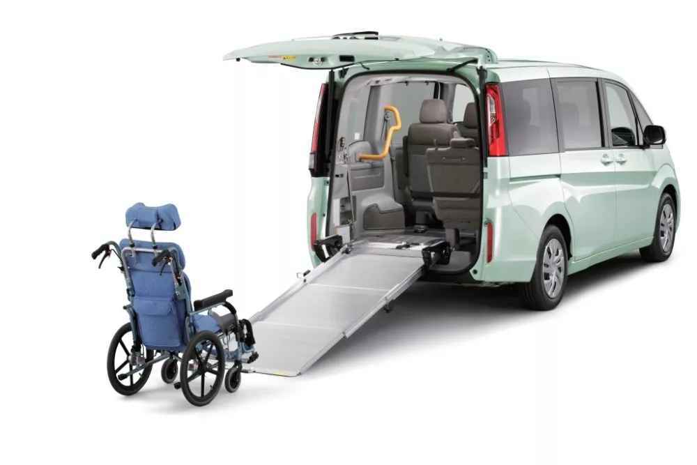 Автомобиль Honda Stepwgn V Рестайлинг Минивэн