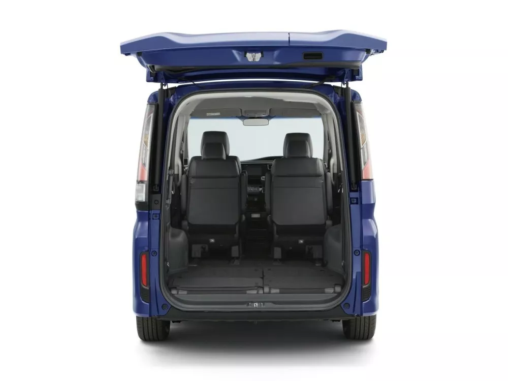 Автомобиль Honda Stepwgn V Минивэн