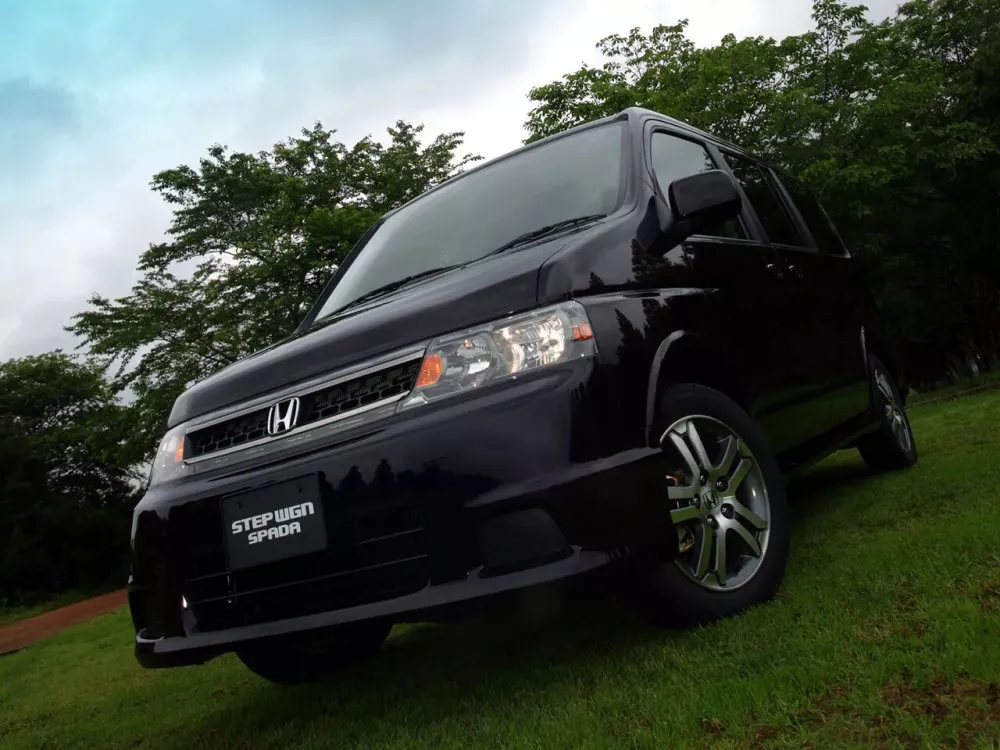 Автомобиль Honda Stepwgn II Рестайлинг Минивэн