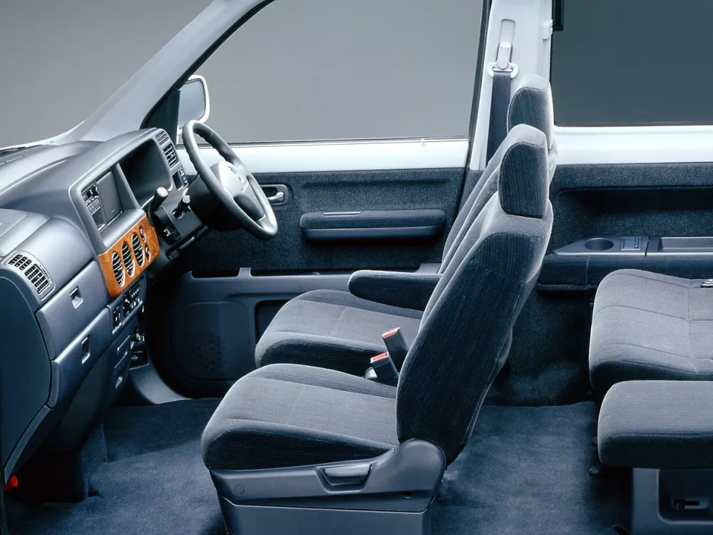 Автомобиль Honda Stepwgn I Рестайлинг Минивэн