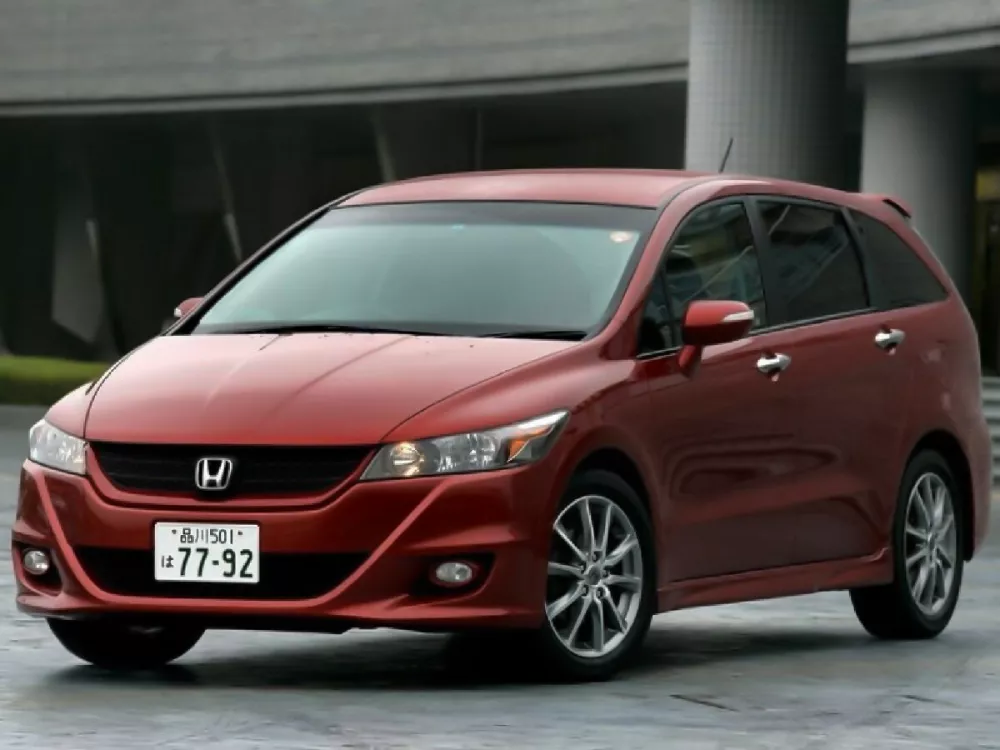Автомобиль Honda Stream II Рестайлинг Компактвэн