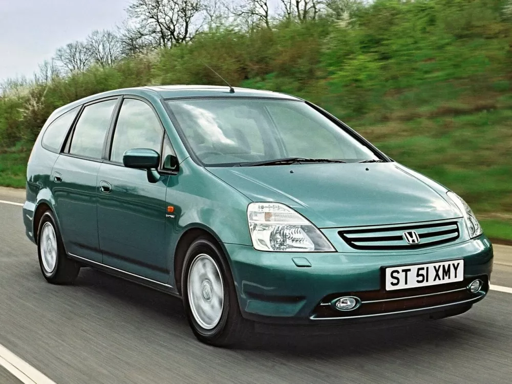 Автомобиль Honda Stream I Компактвэн