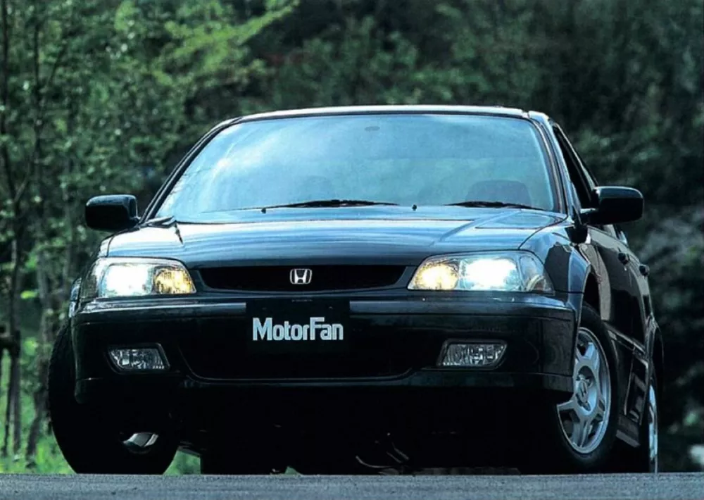 Автомобиль Honda Torneo Седан