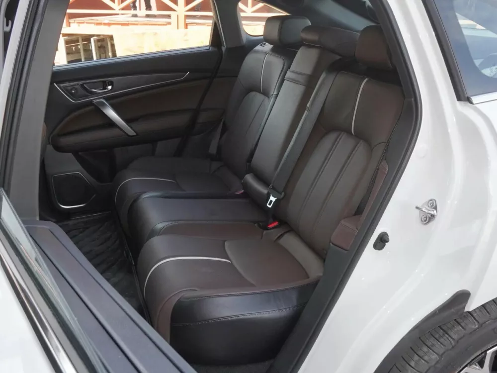 Автомобиль Honda UR-V I Рестайлинг 2 Внедорожник (5 дверей)