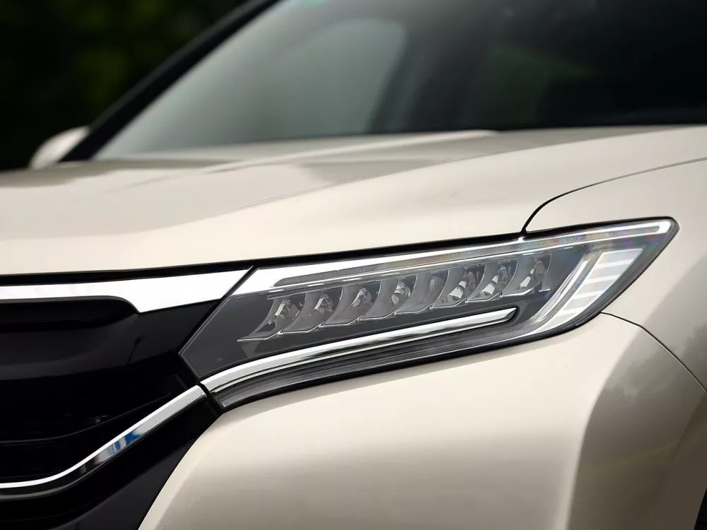 Автомобиль Honda UR-V I Внедорожник (5 дверей)