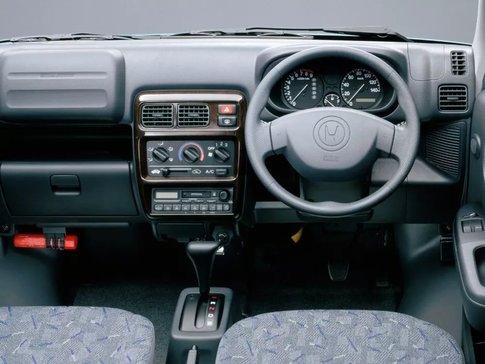 Автомобиль Honda Vamos Микровэн