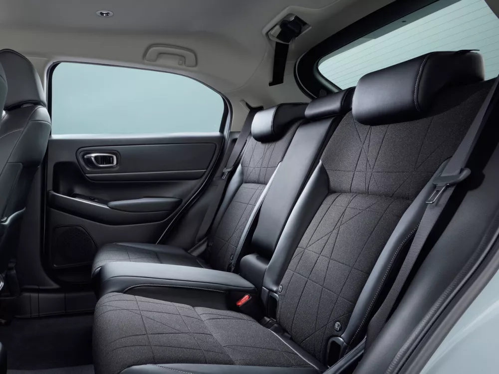 Автомобиль Honda Vezel II Внедорожник (5 дверей)