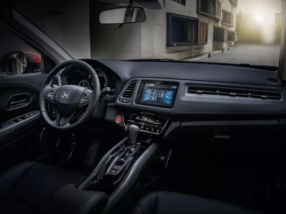Автомобиль Honda Vezel I Рестайлинг Внедорожник (5 дверей)