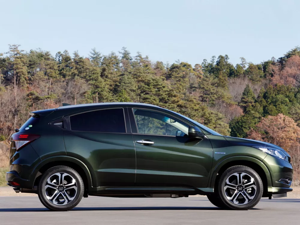 Автомобиль Honda Vezel I Внедорожник (5 дверей)