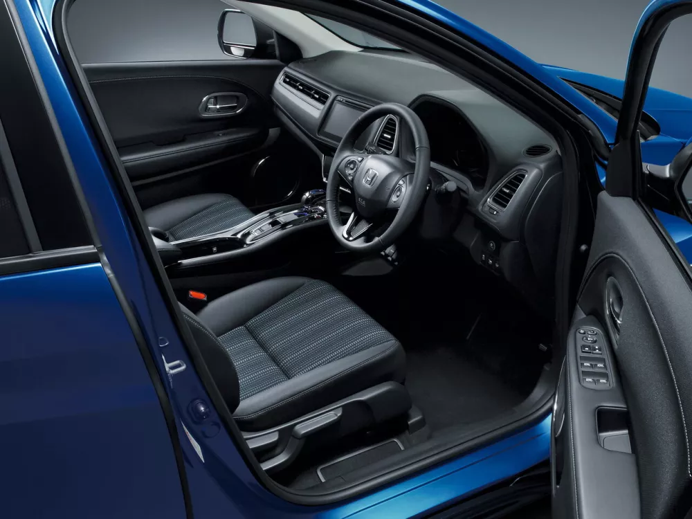 Автомобиль Honda Vezel I Внедорожник (5 дверей)