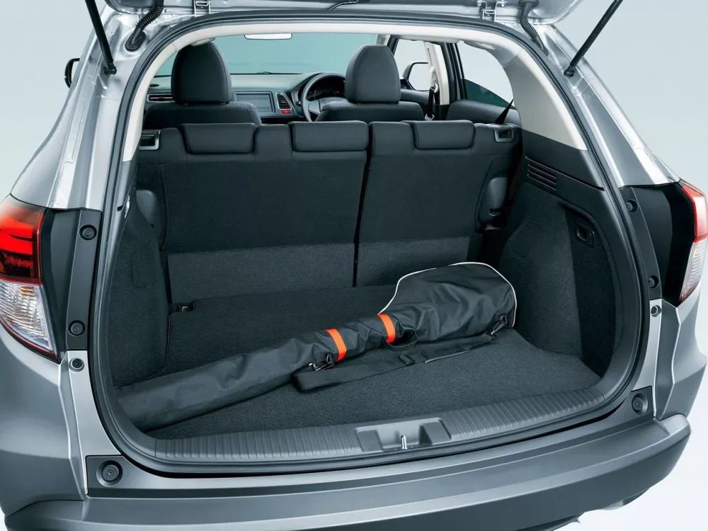 Автомобиль Honda Vezel I Внедорожник (5 дверей)