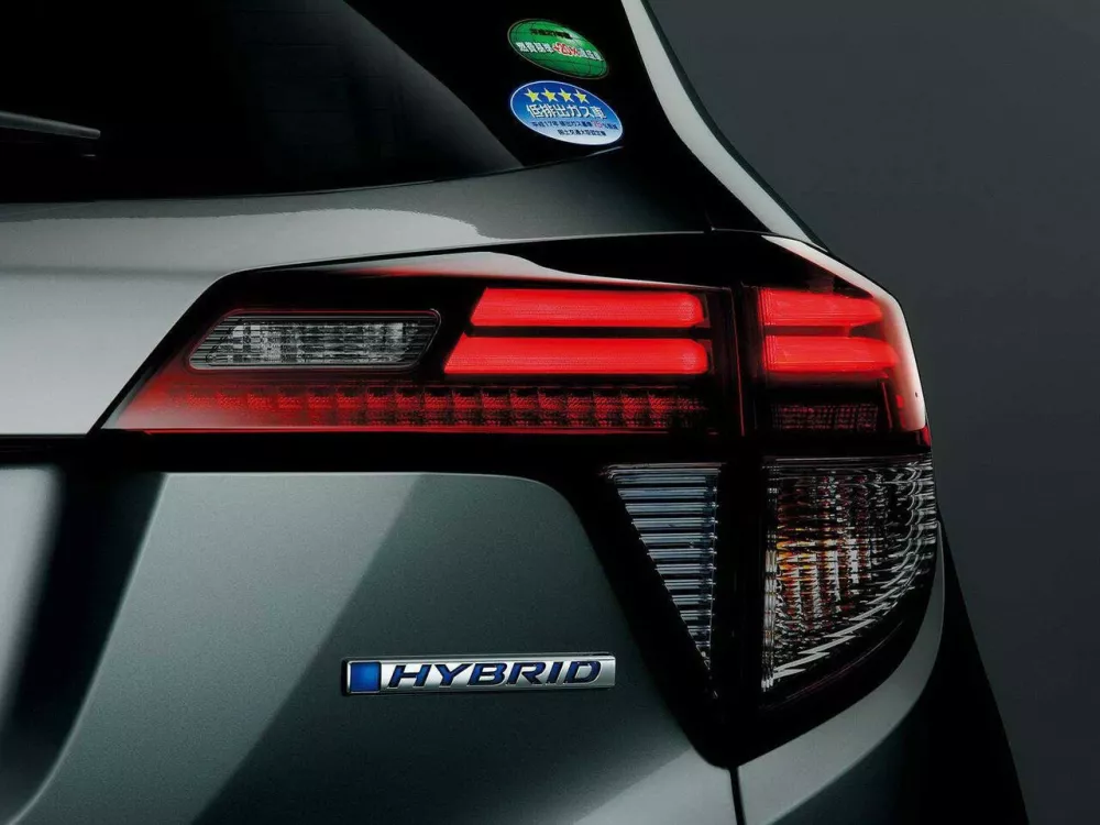 Автомобиль Honda Vezel I Внедорожник (5 дверей)