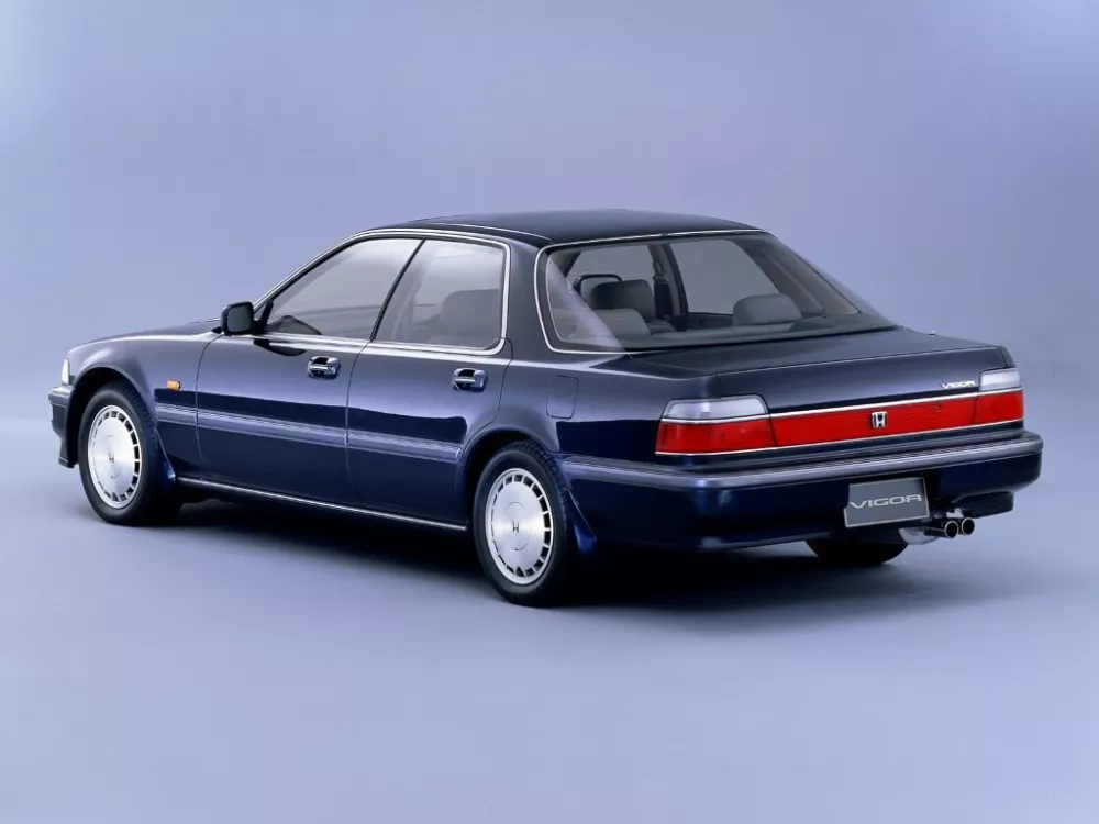 Автомобиль Honda Vigor III Седан
