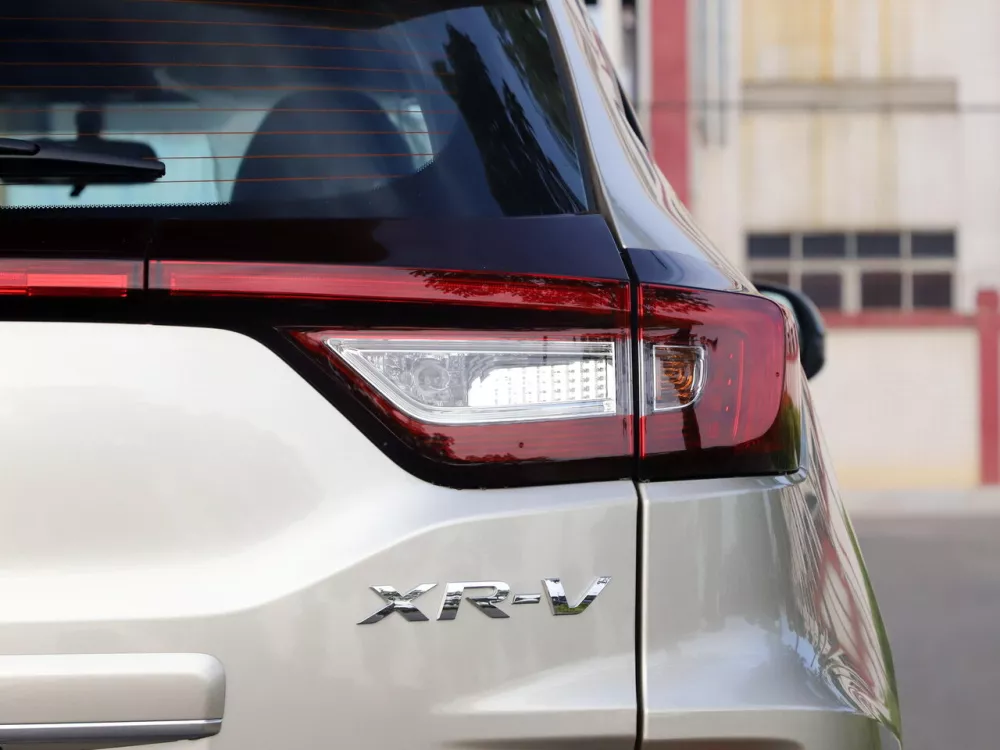 Автомобиль Honda XR-V I Рестайлинг Внедорожник (5 дверей)