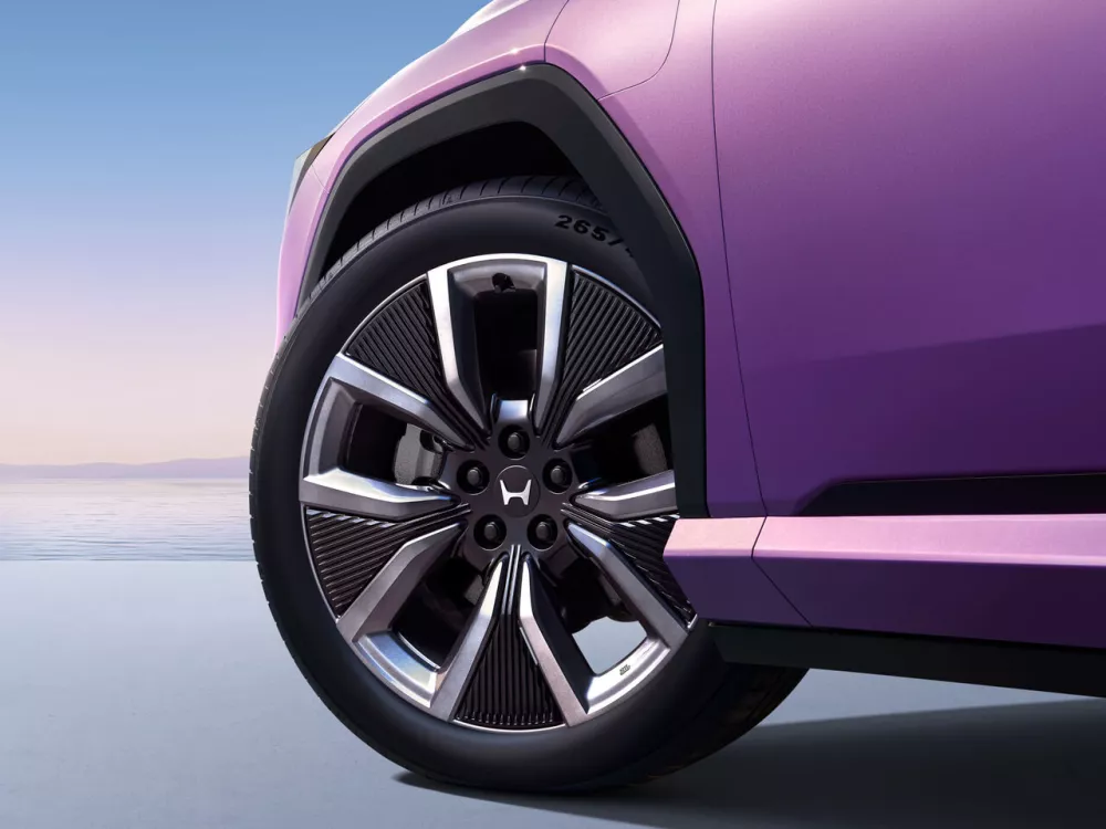 Автомобиль Honda Ye P7 Внедорожник (5 дверей)