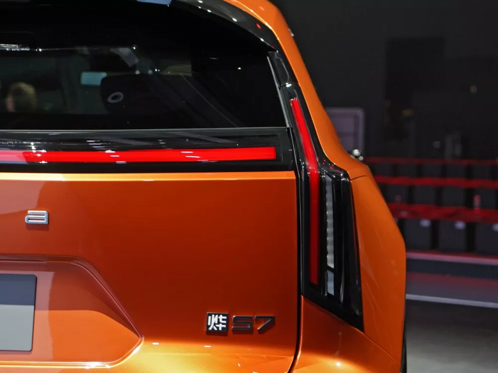 Автомобиль Honda Ye S7 Внедорожник (5 дверей)