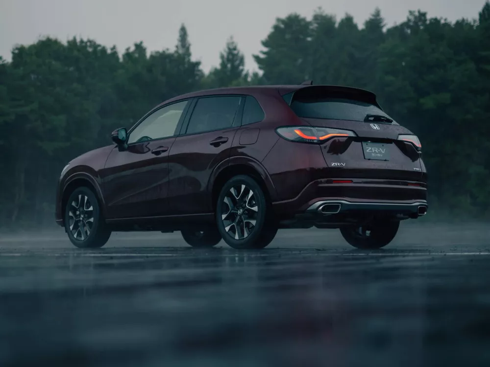 Автомобиль Honda ZR-V Внедорожник (5 дверей)