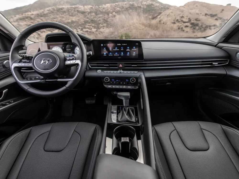 Автомобиль Hyundai Avante VII Седан