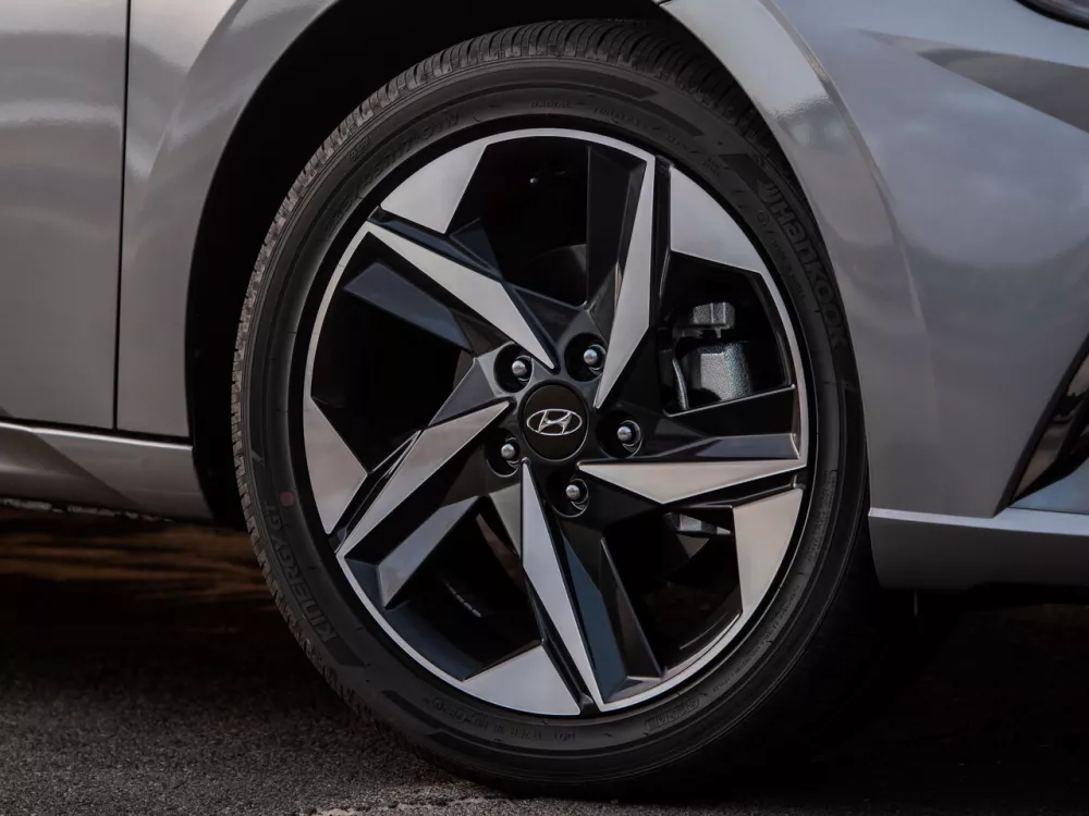 Автомобиль Hyundai Avante VII Седан