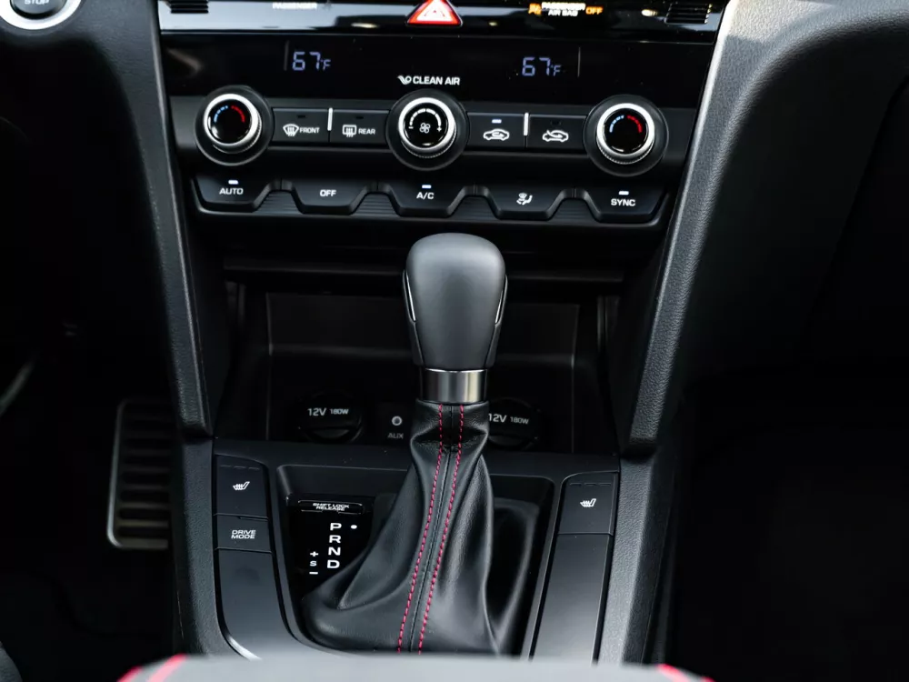 Автомобиль Hyundai Avante VI Рестайлинг Седан