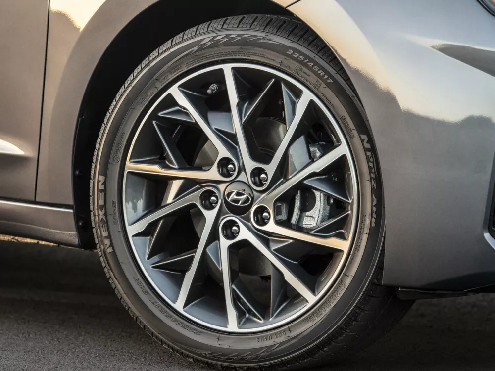 Автомобиль Hyundai Avante VI Рестайлинг Седан