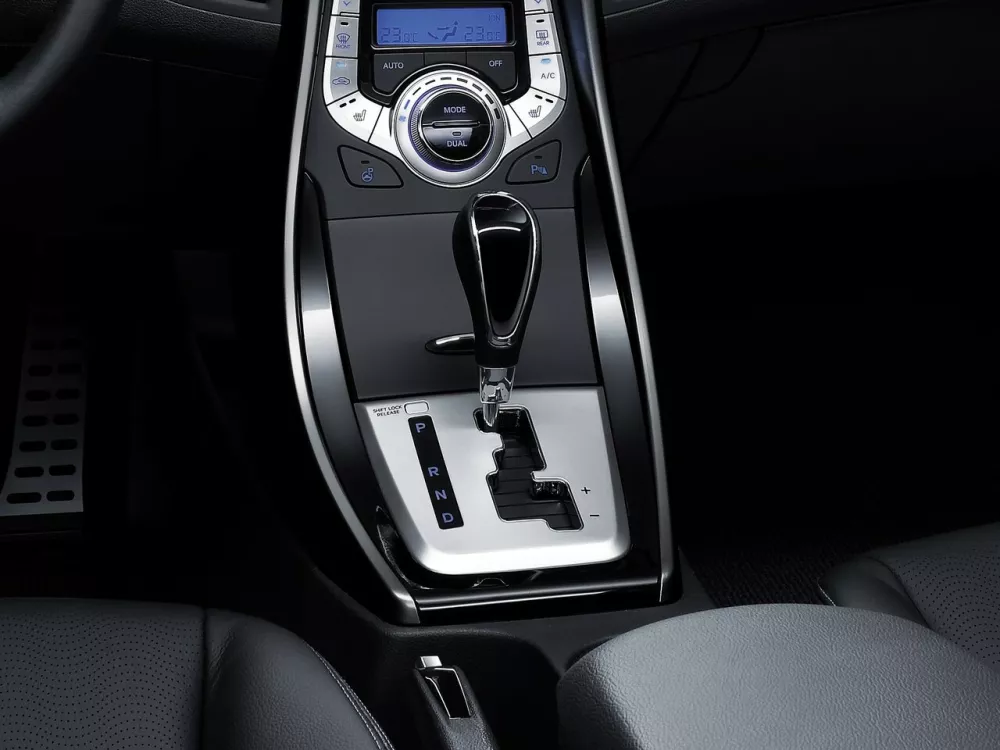 Автомобиль Hyundai Avante V Седан