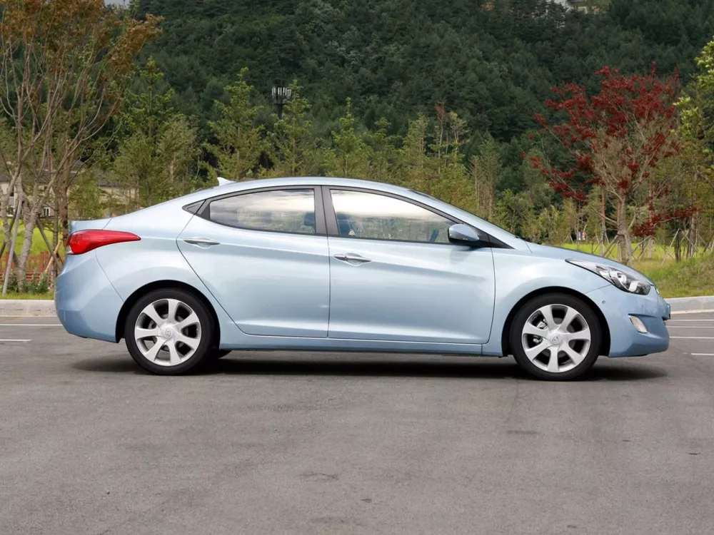 Автомобиль Hyundai Avante V Седан