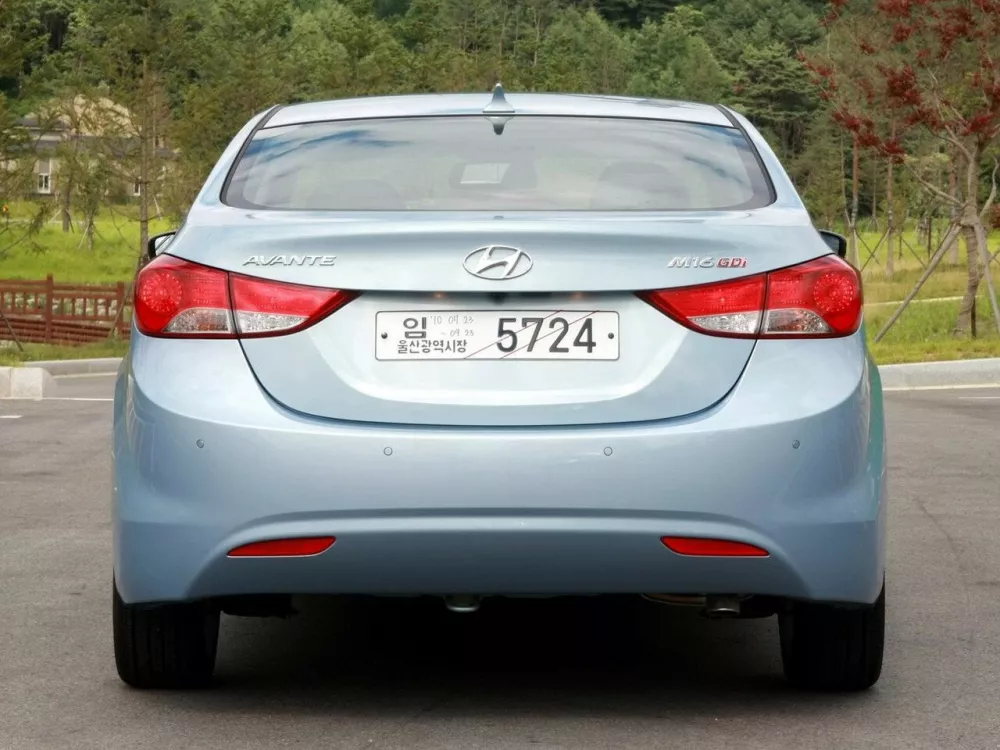 Автомобиль Hyundai Avante V Седан