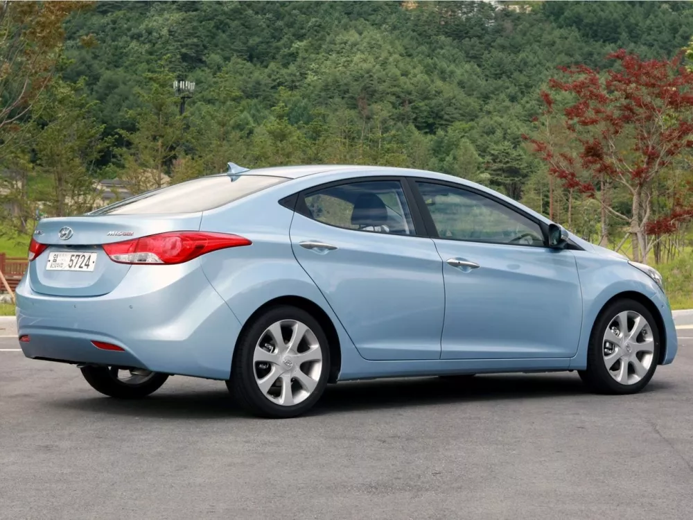 Автомобиль Hyundai Avante V Седан