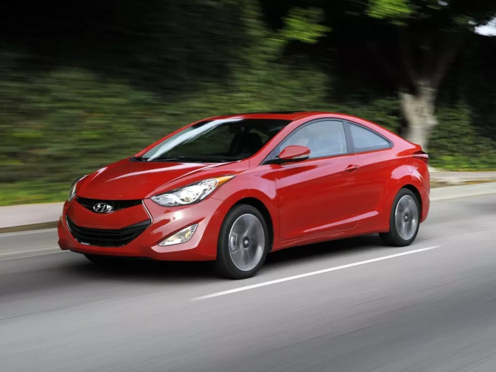 Автомобиль Hyundai Avante V Купе