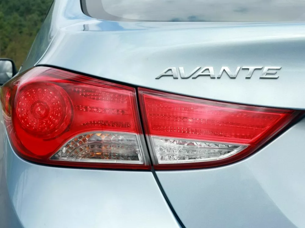 Автомобиль Hyundai Avante V Седан
