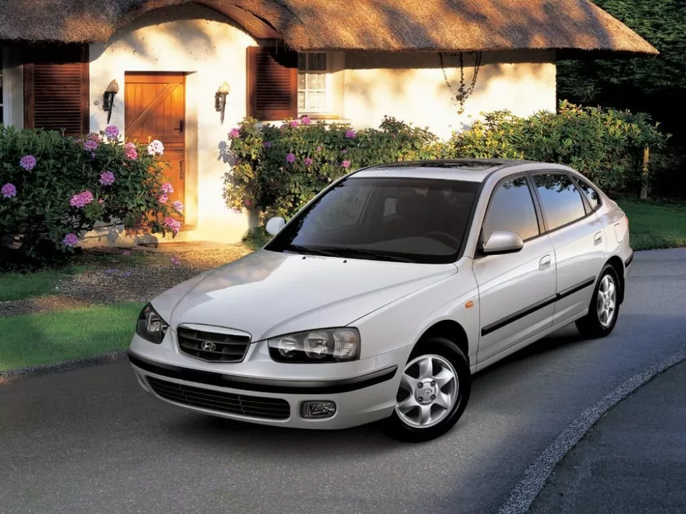 Автомобиль Hyundai Avante III Лифтбек