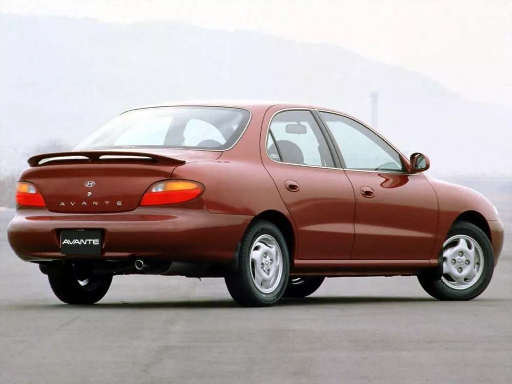Автомобиль Hyundai Avante II Седан