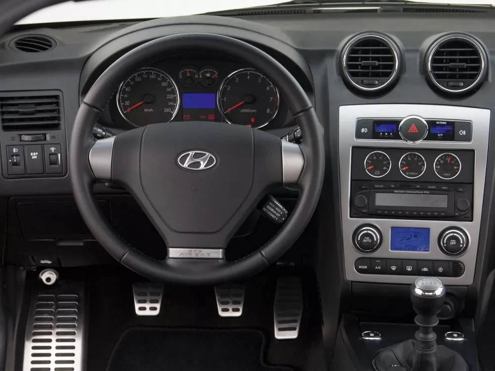 Автомобиль Hyundai Coupe II (GK) Рестайлинг Купе