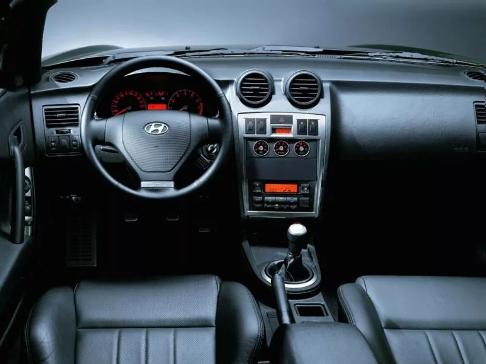 Автомобиль Hyundai Coupe II (GK) Купе