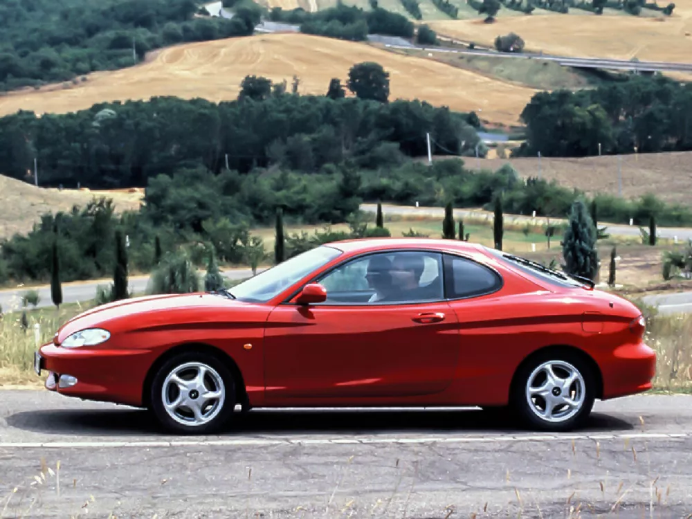 Автомобиль Hyundai Coupe I (RD) Купе