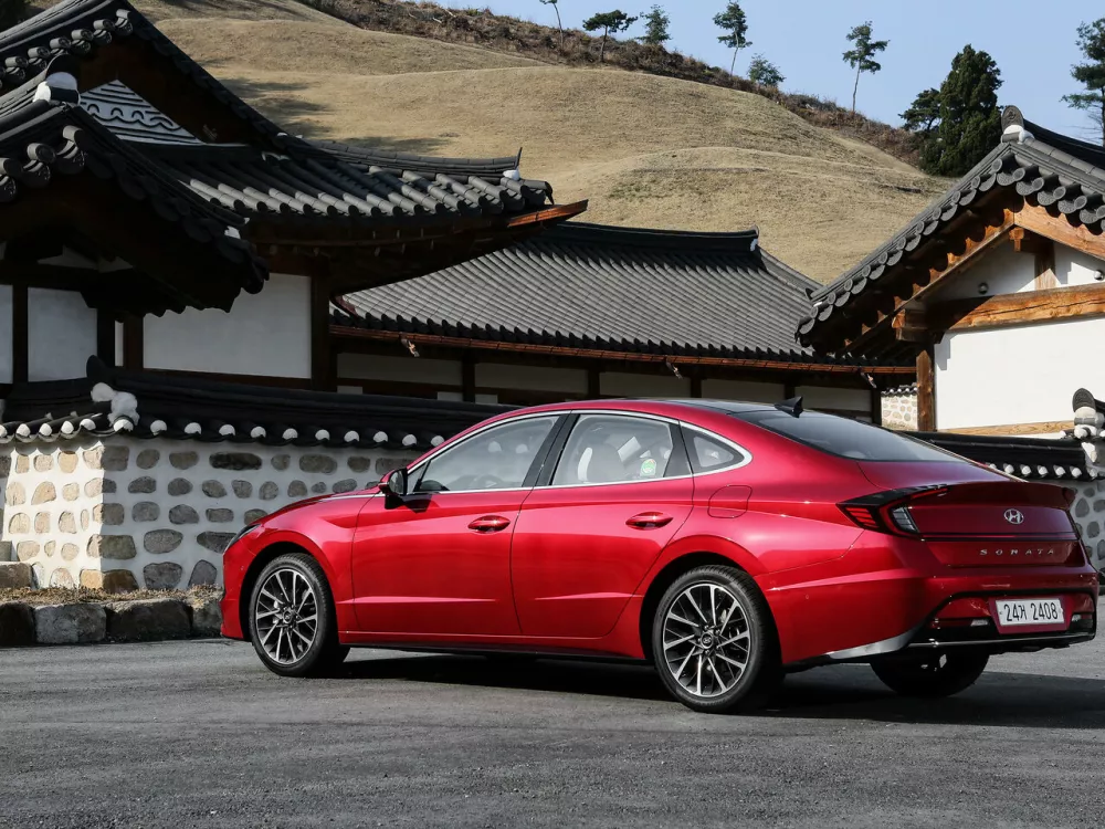 Автомобиль Hyundai Sonata VIII (DN8) Седан