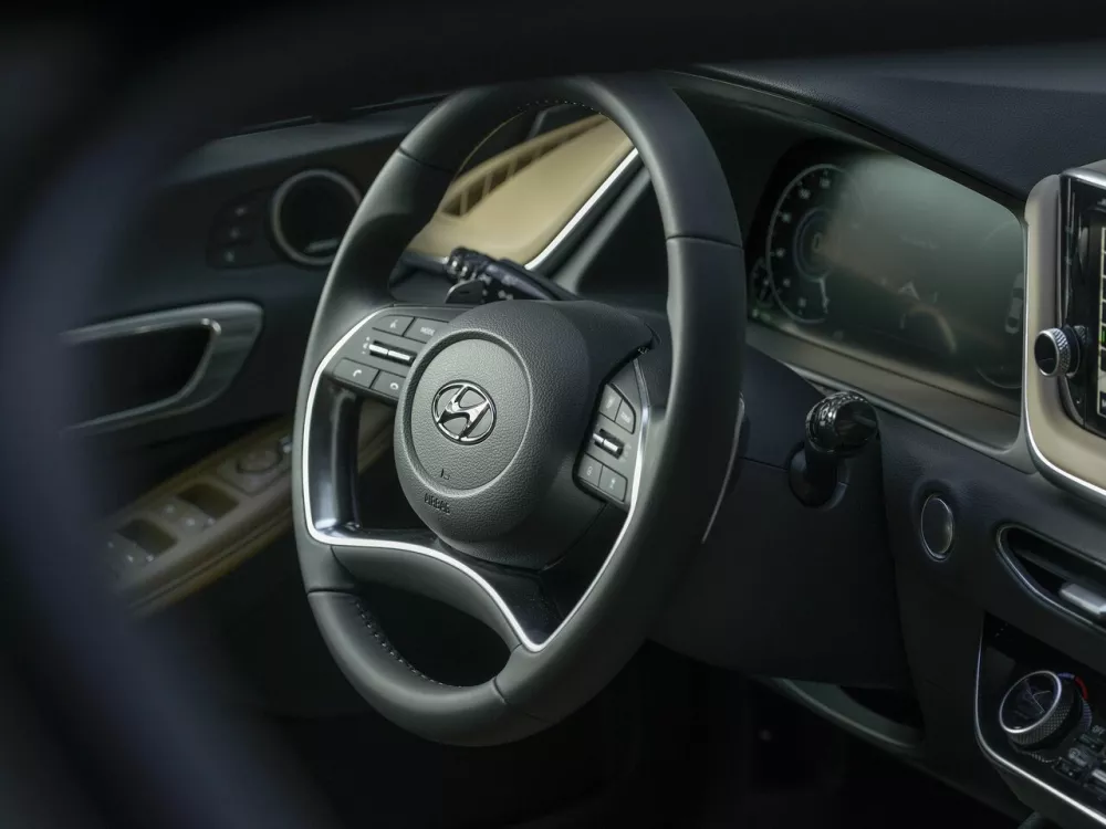 Автомобиль Hyundai Sonata VIII (DN8) Седан