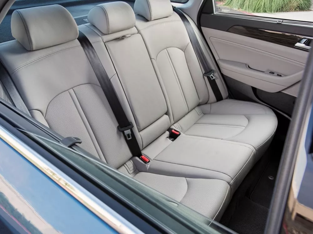 Автомобиль Hyundai Sonata VII (LF) Седан