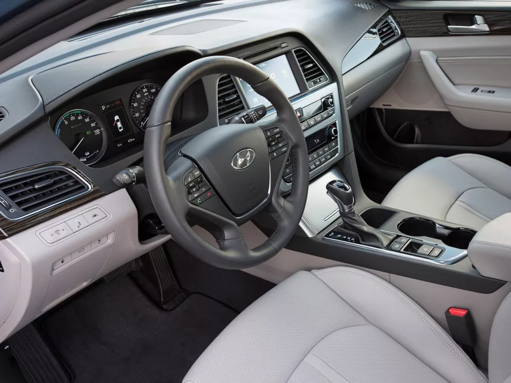 Автомобиль Hyundai Sonata VII (LF) Седан
