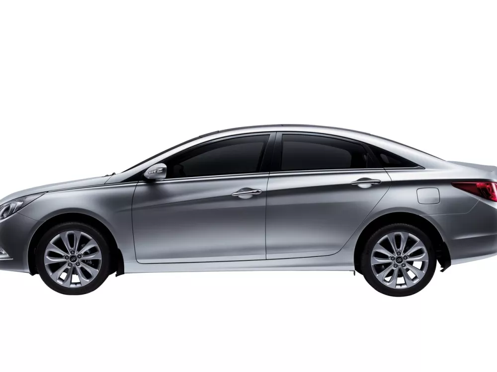 Автомобиль Hyundai Sonata VI (YF) Седан