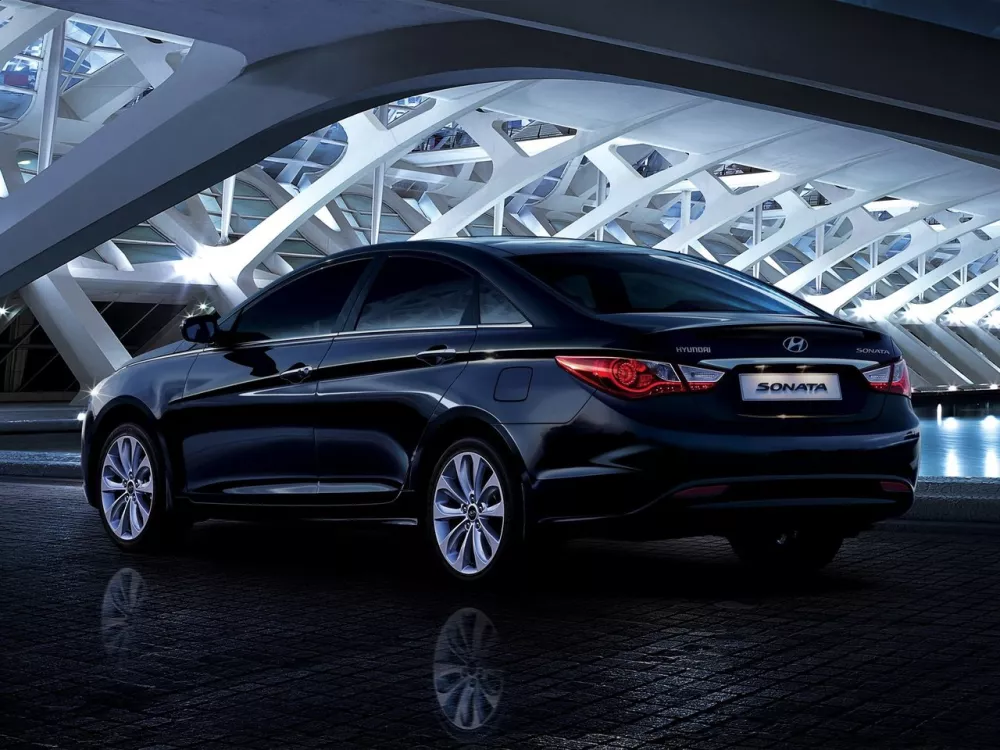 Автомобиль Hyundai Sonata VI (YF) Седан