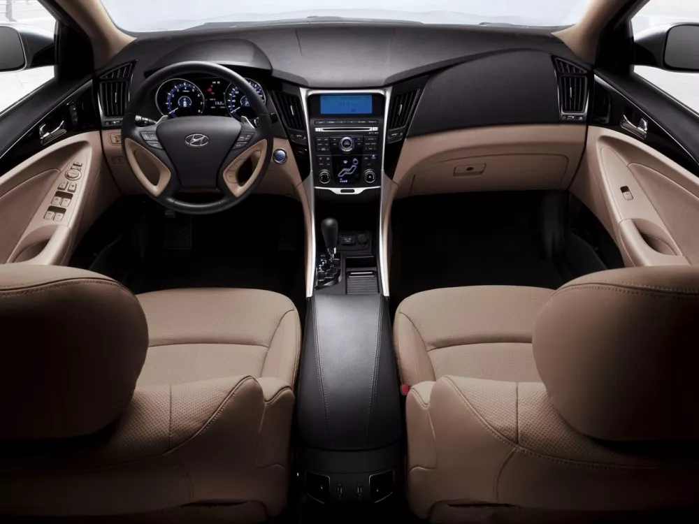 Автомобиль Hyundai Sonata VI (YF) Седан