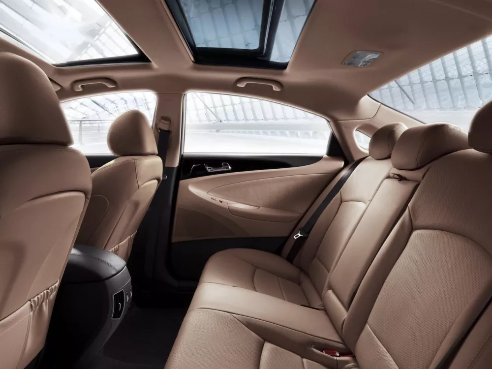 Автомобиль Hyundai Sonata VI (YF) Седан