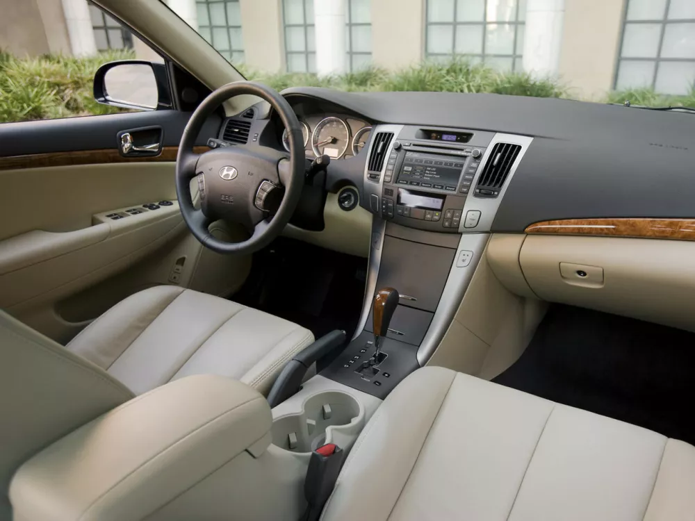 Автомобиль Hyundai Sonata V (NF) Рестайлинг Седан