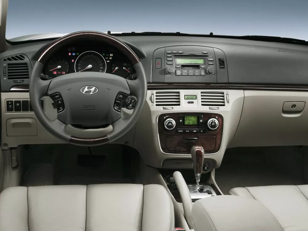 Автомобиль Hyundai Sonata V (NF) Седан