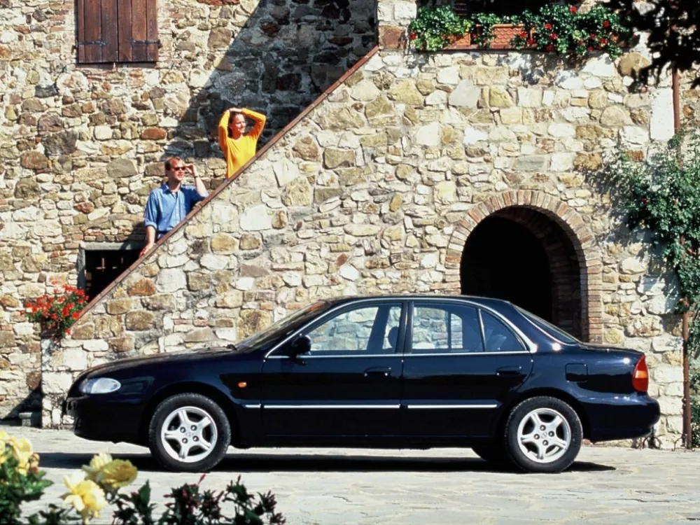 Автомобиль Hyundai Sonata III Рестайлинг Седан