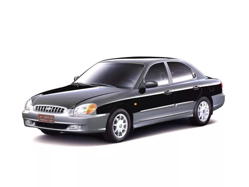 Автомобиль Hyundai Sonata IV (EF) Седан
